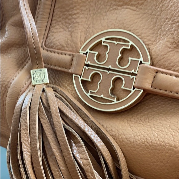 100% authentic Tory Burch soft pebble leather - Picture 2 of 5